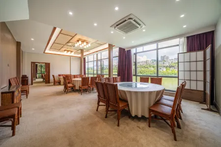 Qingyin Hotel Отели рядом с достопримечательностью «Amy Daoxiang Town»