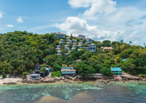 ピナクル コ タオ リゾート サイ·ヌアンビーチ周辺のホテル