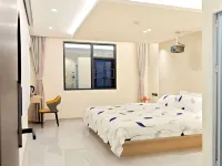 Yuanyang Qianjingtai Hotel (Bus Station Branch)