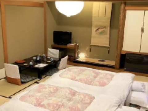 旅館市川 鄰近JR惠那站的酒店