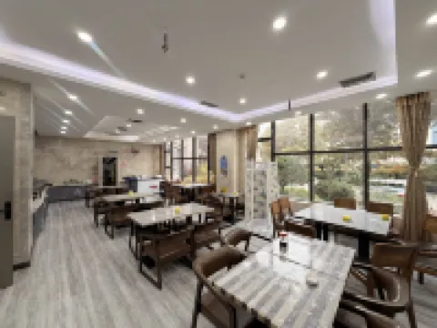 友誼之星酒店（蘭州大學地鐵站火車站店）