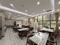 友誼之星ホテル（蘭州大学地下鉄駅白城駅）