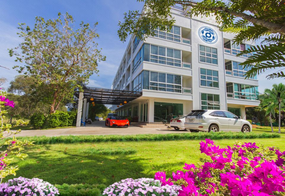 The Pano Hotel And Residence Over view