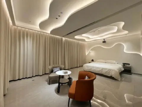 大理宏澤客棧(鳳儀機場洱海店) 鄰近滇西應用技術大學的酒店