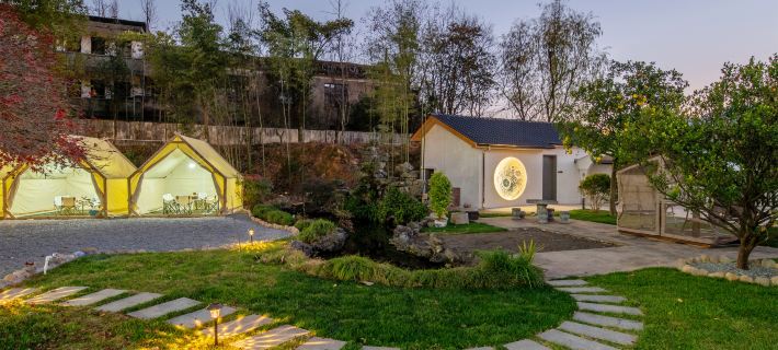 Shanshuijian · Deep Courtyard · Family Vacation Boutique Stay (OMG Heartbeat Paradise) Hotel di Tonglu