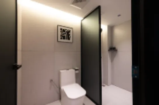 Liling Cichen Grand Hotel (Liquan Road Jiuhong Century Plaza)