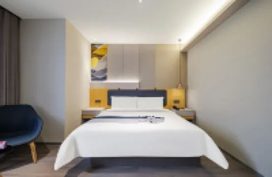 Homeinn Selected Hotel (Yangquan Xinglong Pedestrian Street Binhe New World Commercial Plaza)