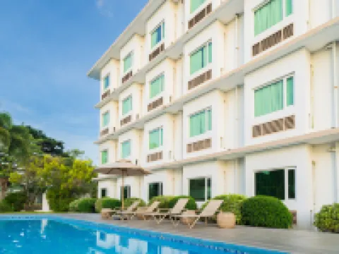 ไมโครเทล บาย วินด์แฮม เซาท์ฟอร์บส์ใกล้กับนูวาลี โรงแรมในลากูนา