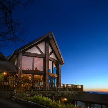 Chingjing Top Cloud Resort Отели рядом с достопримечательностью «Ферма «Чунь-Янь»»