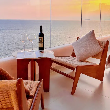 Clover Travel Seaview Apartment