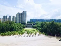 Blue Cloud Seaside Holiday Apartment (Lingshui Qingshui Bay Branch)