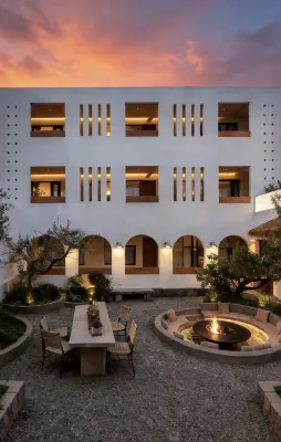 Azure · Above the Clouds (An All-Smart Designer's Guesthouse in Dali Old Town) - ที่มีฟิตเนส