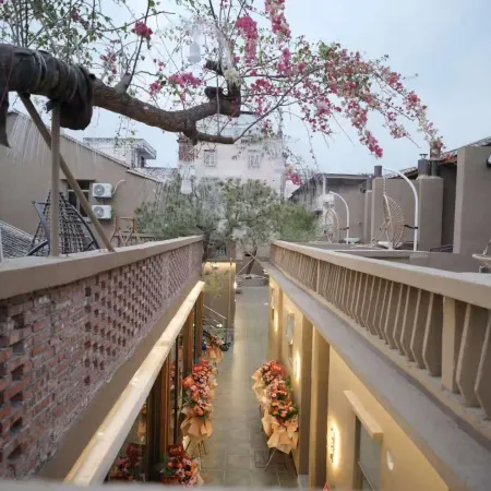 Deqing Hanming Quadrangle Inn Homestay
