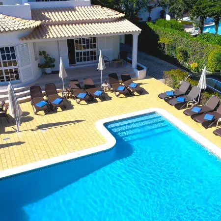 Villa tenazinha I Heated Pool Sleeps up to 20
