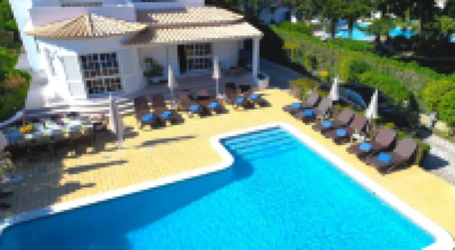 Villa tenazinha I Heated Pool Sleeps up to 20