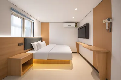 Rest Hotel (Shanghai Jiangqiao Wanda Jinyun Road Metro Station Branch) Hotels in Shanghai