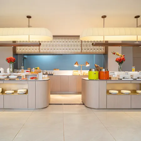 Licheng Huasheng Hotel (Bachu Centery Avenue)