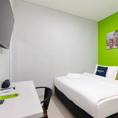 Urbanview Green Lake Sunter Residence Hotels near Opulence Residence, Green Lake Sunter