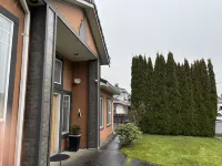 aa misu Hotels near Fraserview