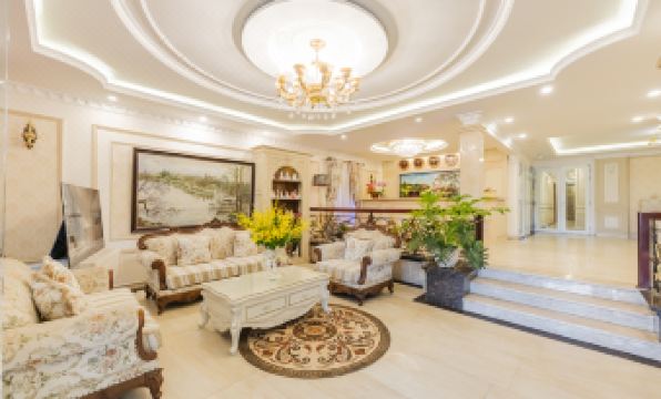 Hoa Sen Vang Hotel Dalat