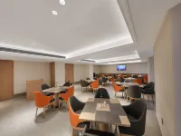 Vienna Hotel (Jiaozuo Wenxian New Pangfaxiang Zixia Park Branch)