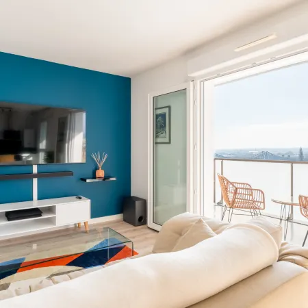 Rouen Seine View Apartment – Close to Center with Parking Included
