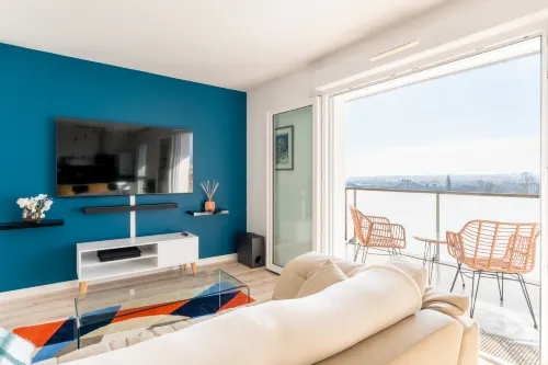 Rouen Seine View Apartment – Close to Center with Parking Included