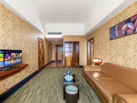 Zhongshan Sunshine Holiday Hotel (Zhongshan Pedestrian Street Xingzhong Plaza Store) Hotels near West District