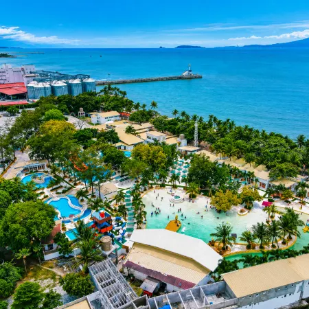 Villa Excellance Beach & Wave Pool Resort - Suites & Villas
