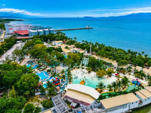Villa Excellance Beach & Wave Pool Resort - Suites & Villas