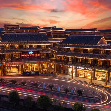Yunqi Yue Resort Hotel (Xijiang Qianhu Miao Village West Gate Tourist Center Branch)