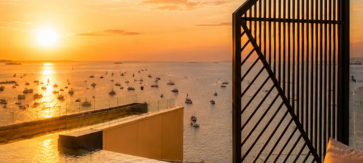 WCC Sea View Stay at The Edge Central Pattaya Отели в г. Паттайя