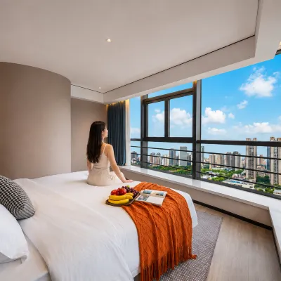 NATO.Walking in the Clouds    Hotel Hotels near Baohe