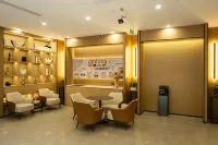 Yuetang Hotel (Korla Qingnian Road People's Square) - balcony