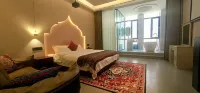 Blossoms on the Desert Homestay (Beijing Bridge, Bole Modern Central City)