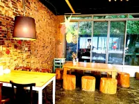 Fong Chou Hotels near Fugui Mudan