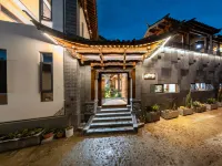 大屋小棧·山隱|Moment·Vibe·Design|民宿（沙溪古鎮店） - 停車場