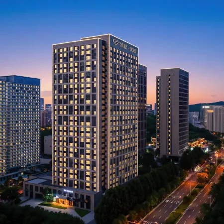 Enjoy Love 520 Movie E-sports Hotel (Jinan Olympic Sports Center)