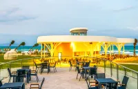 Lugano Resort Cam Ranh by Empyrean - Ultra All-Inclusive - bar