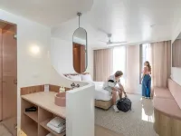 Bounce Surfers Paradise Hotels near Ashmore