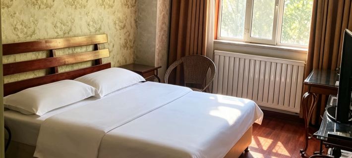Green Home Express Hotel Hotel di Karamay