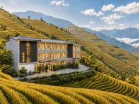 Enjoy the panoramic view of the rice fields (Longsheng Longji Terraces Branch) - gimnasio
