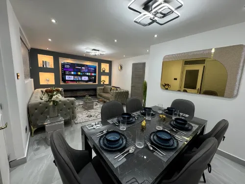 Luxury 3BR Home, Central Manchester - Pensions