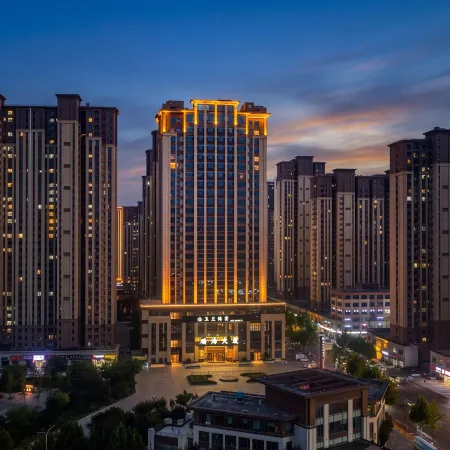 Ruihai Bolan Hotel (Heze Train Station)