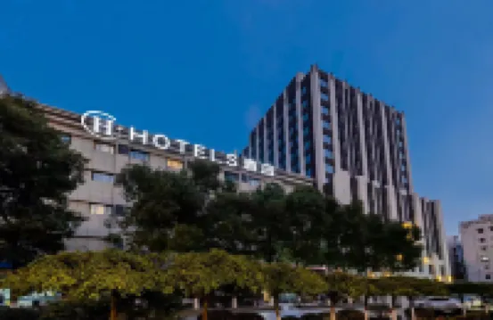 H Hotel Hotel berhampiran Kuil Jiming