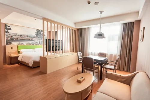 Weina Hotel (Huaibin Minzheng Road)