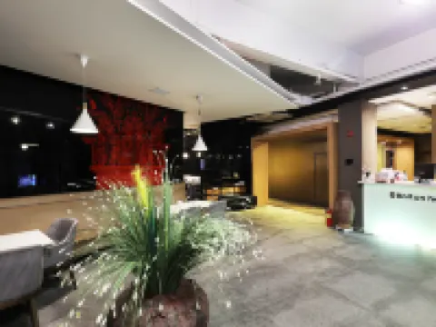 Bolton Hotel Hotels near 5·18 Memorial Park