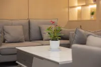 GELI Hotel (Jingjiang Qiche Keyunzhan)
