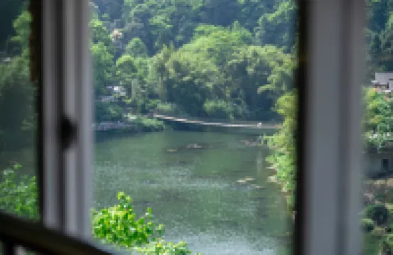 峨眉山峯巢民宿（峨眉山清音閣景區店）