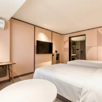 HanTing Hotel (Harbin Zhongyang Dajie Railway Station North Square)